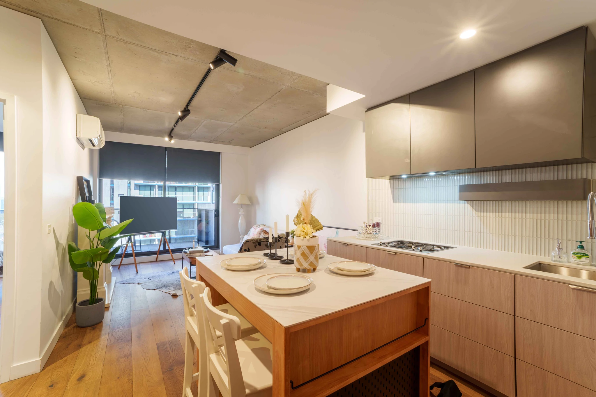 Enjoy modern family time in Docklands