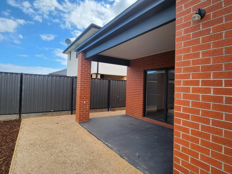 Modern Family Living in Convenient Tarneit