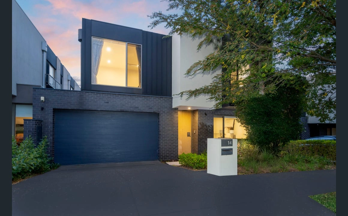 Luxury, Lifestyle and Location in Kew